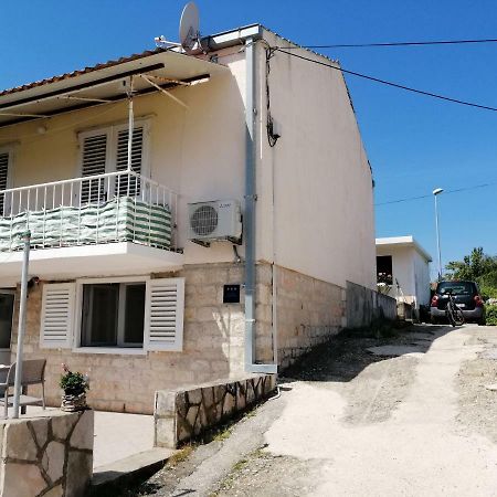 Apartment Sea Princess Vrboska Exterior photo